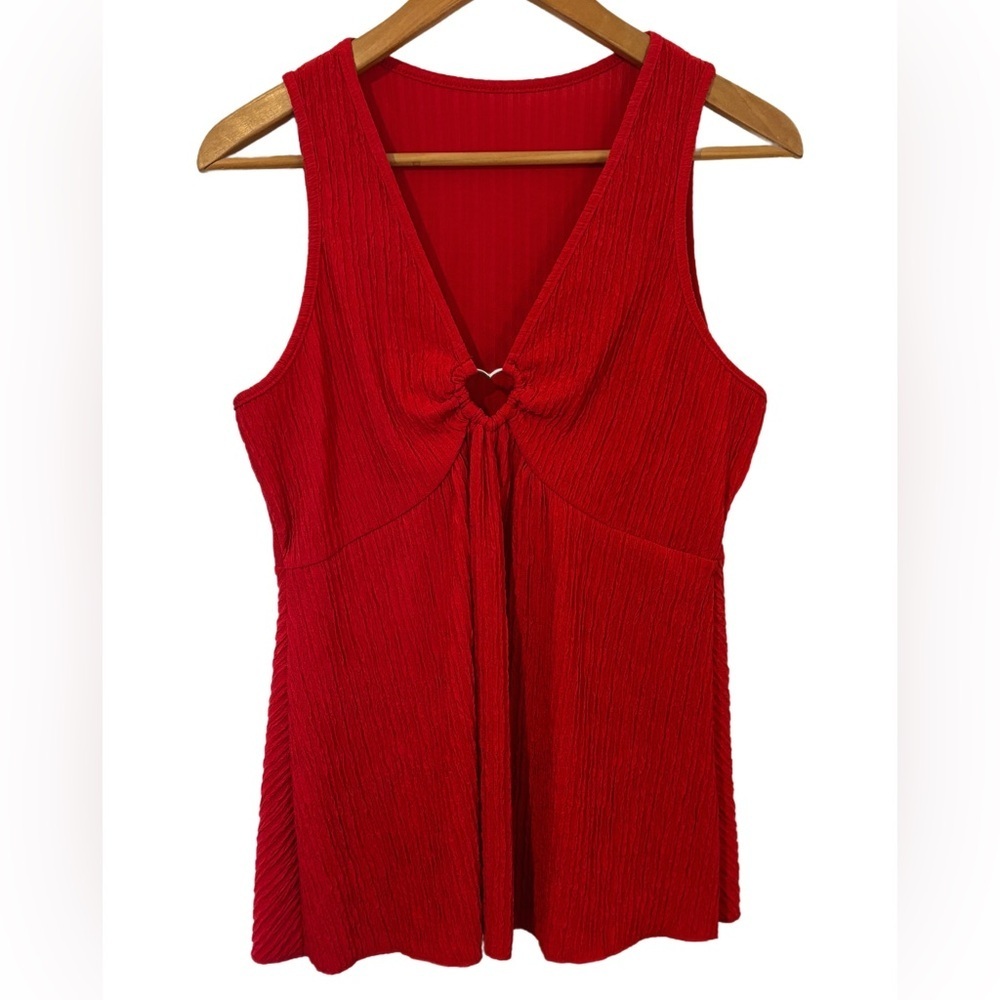 Trendy SHEIN Red Textured V-Neck Heart Ring Cutout Peplum Sleeveless Top Large
